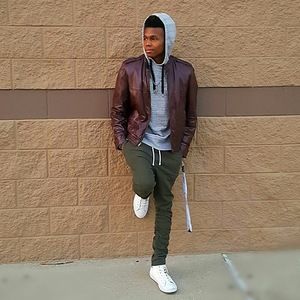 Meet your Posher, Thomas